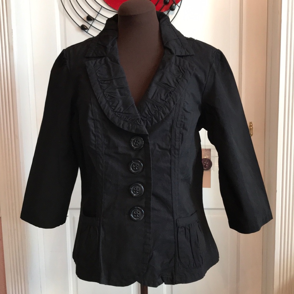 Cute 3/4 Sleeve Blazer
